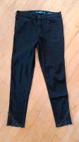 Hollister Jeans schwarz gr. 28 W28 L25 Nieten Bayern - Waigolshausen Vorschau