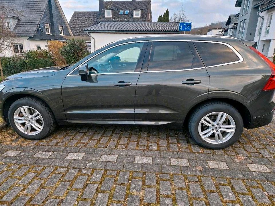 Volvo XC60 D4 AWD Geartronic  Momentum in Burbach