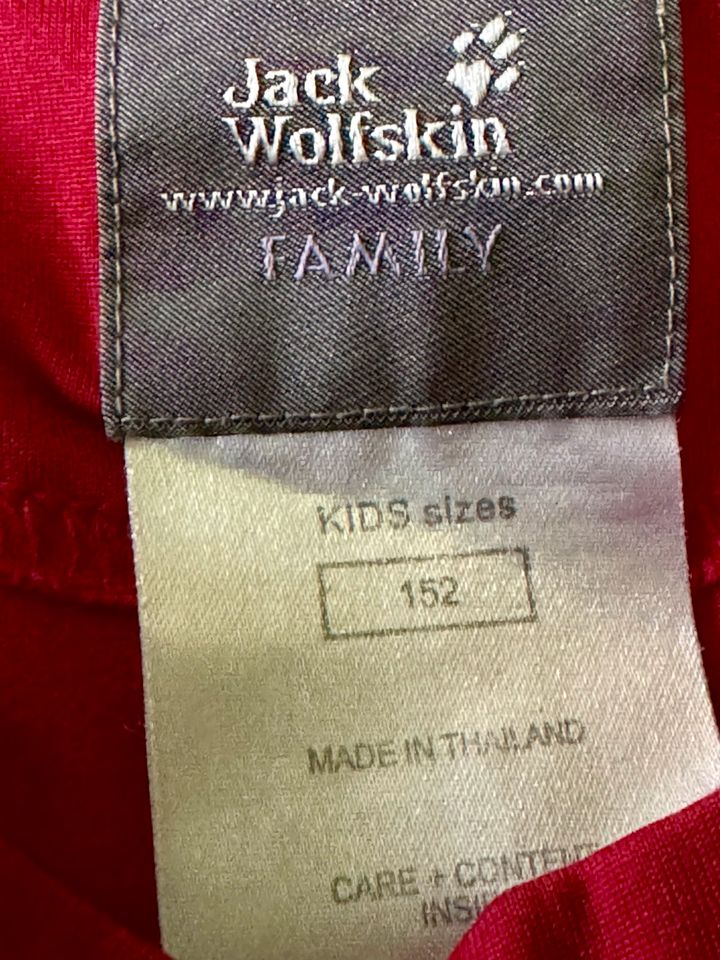 Jack Wolfskin T-Shirt Gr. 152, rot, top Zustand in Oppin