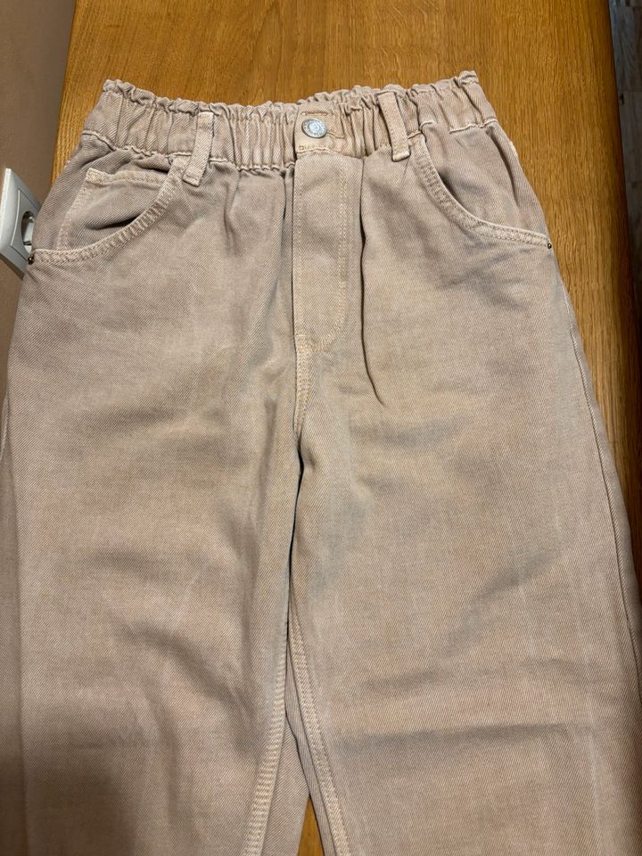 Zara Jeans Gr. 140 in München