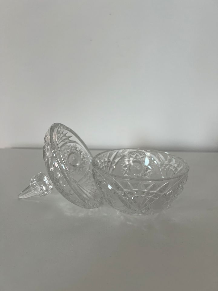 Kristallglas Schale mit Deckel in München