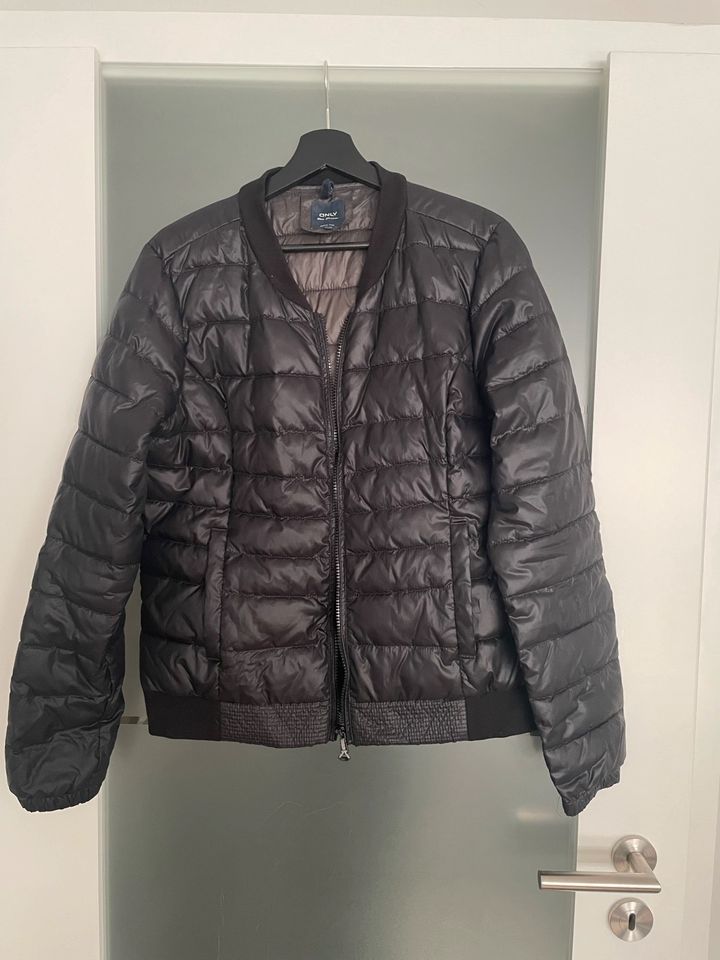 Steppjacke ONLY, schwarz, XL in München -  Thalk.Obersendl.-Forsten-Fürstenr.-Solln | eBay Kleinanzeigen ist jetzt  Kleinanzeigen