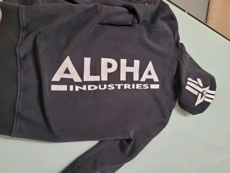 Alpha Industries Hoodie S in Niederzier