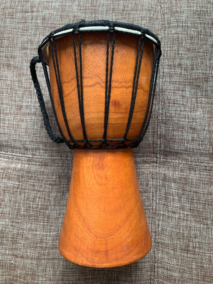 Djembe Konga Bongo Trommel 25cm hoch / ⌀ 15cm Instrument in Mering