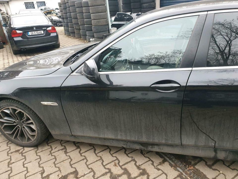 BMW F10 F11 Tür Vorne Links oder Rechts Black Sapphire Metallic in Dortmund