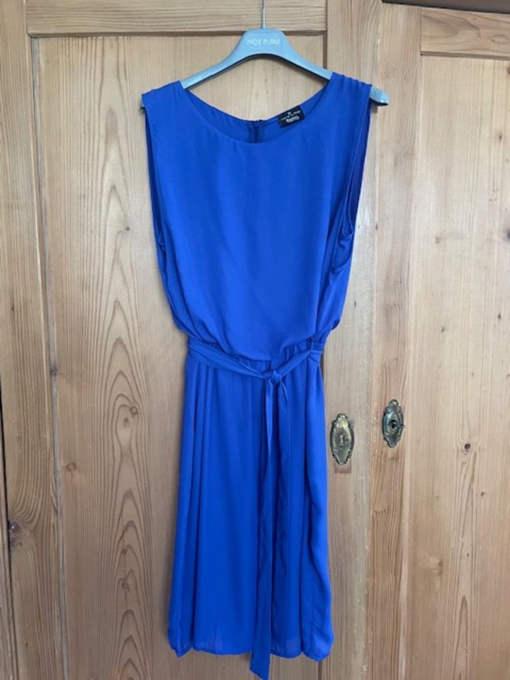 Sommerkleid festliches Kleid Neu schönes sattes blau in Wiesbaden