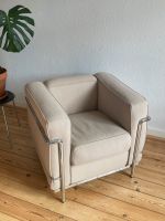 Original Cassina LC2 Sessel beige Le Corbusier Stoffbezug Altona - Hamburg Ottensen Vorschau