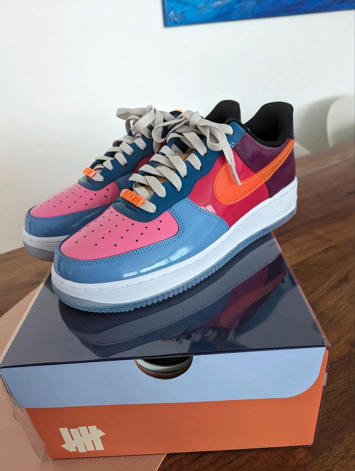 Neu - Nike Airforce 1 Low SP Undefeated Multi Patent Orange Gr 43 in Hilden