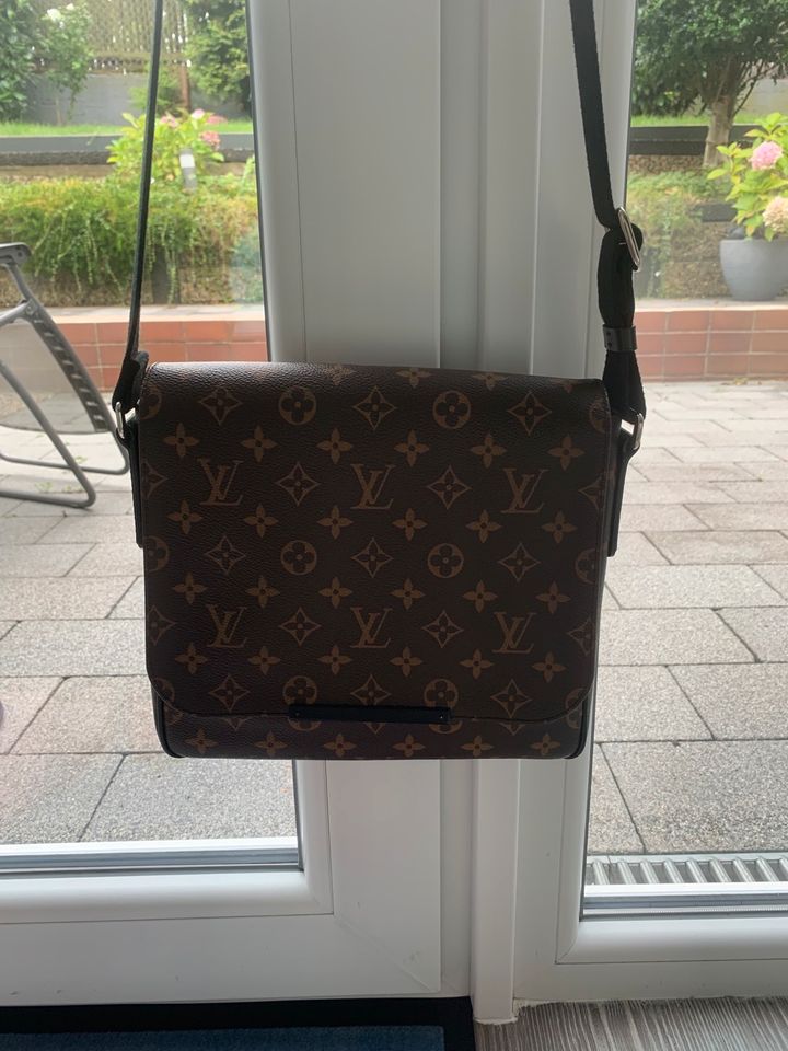 Louis Vuitton kleine Umhängetasche in Münster (Westfalen