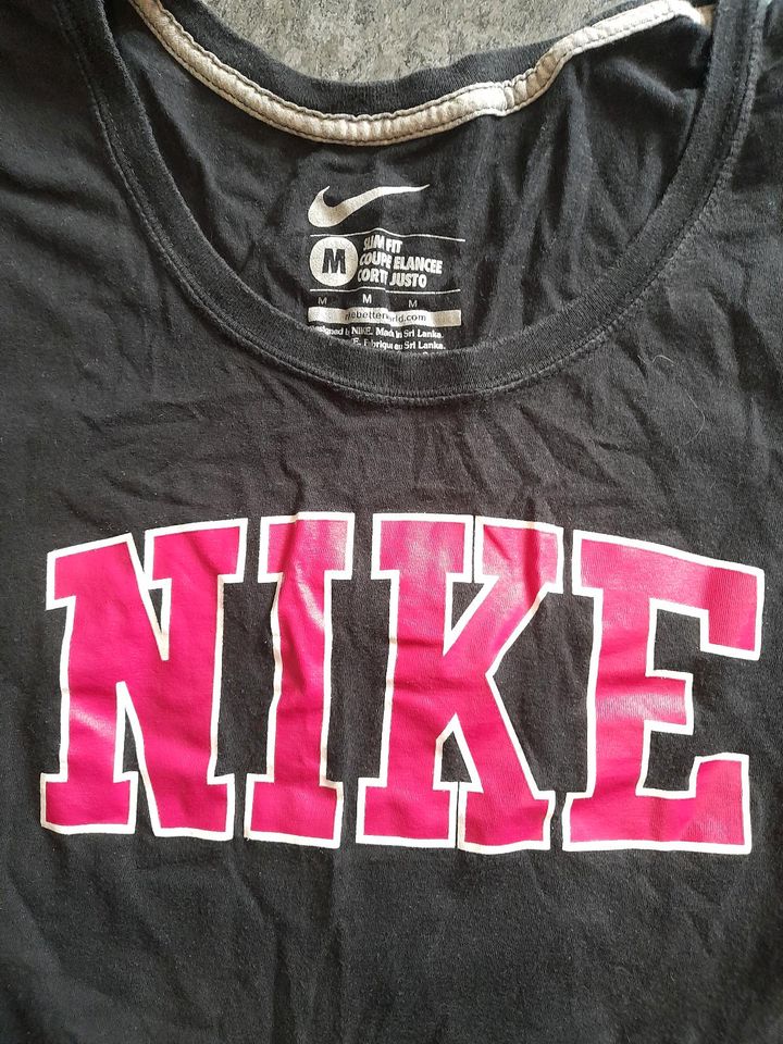 Tshirt von Nike in Wölfersheim