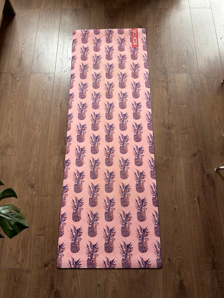 Yogamatte Vio Yoga Ananas Velvet wie Neu in Rodgau