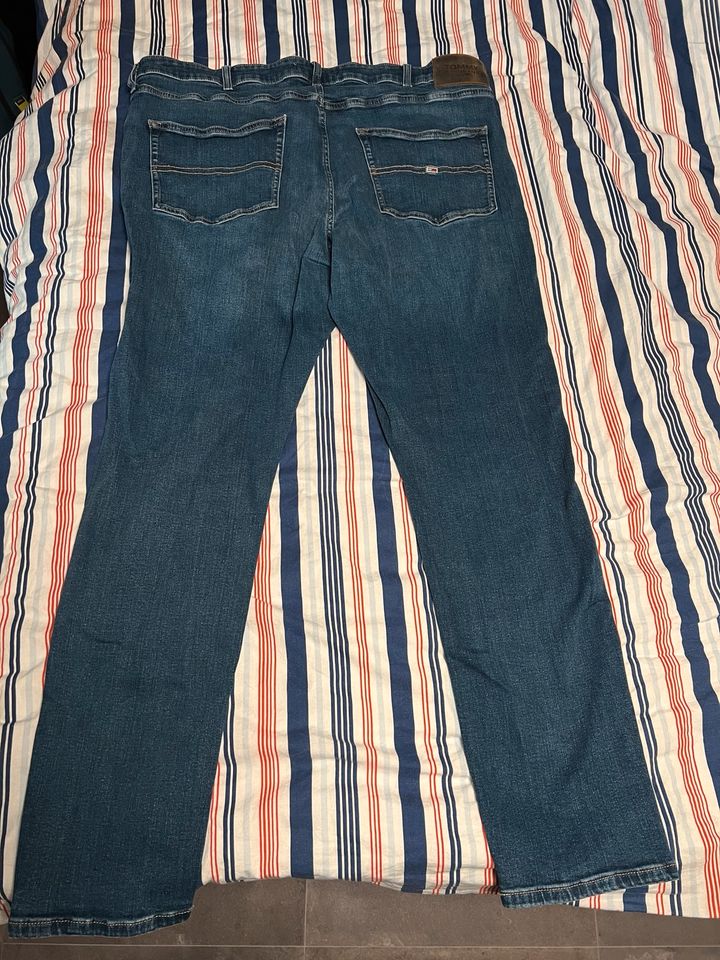 Tommy Hilfiger Jeans Scanton Slim 44x32 blau in Wuppertal