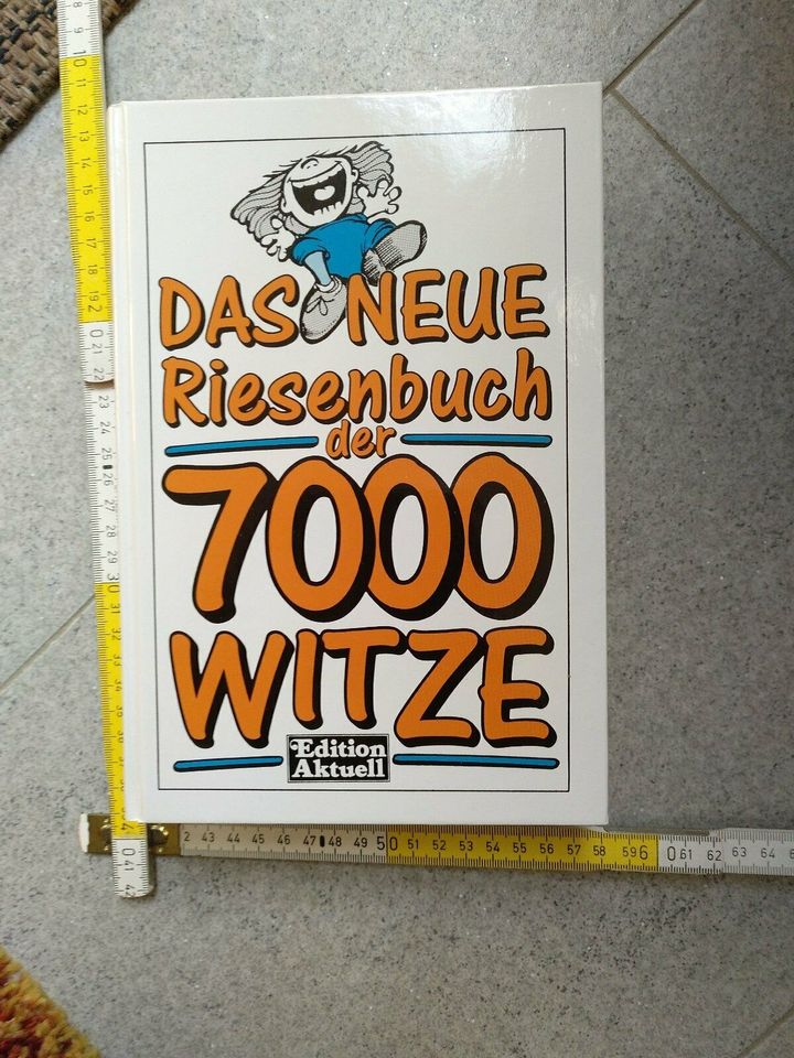 Riesenbuch der 7000 Witze Neuwertig in Friedrichshafen