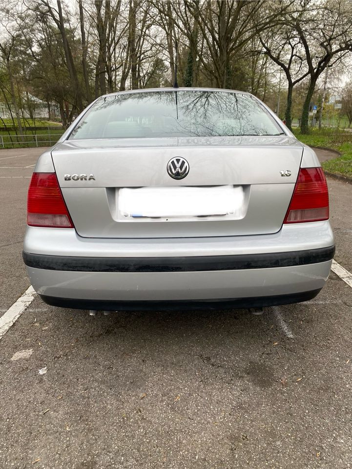 Volkswagen Bora 1.6 Basis in Stuttgart