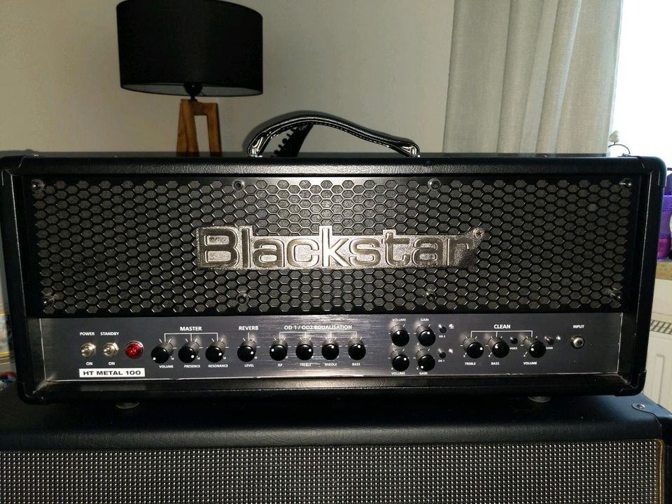 Blackstar HT Metal 100 Amp Verstärker mit Footswitch Topteil in  Niedersachsen - Langelsheim | eBay Kleinanzeigen ist jetzt Kleinanzeigen