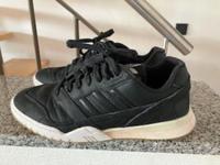 Adidas Laufschuh Turnschuh Hallenschuh Sneaker Gr. 38 1/3 Hessen - Darmstadt Vorschau