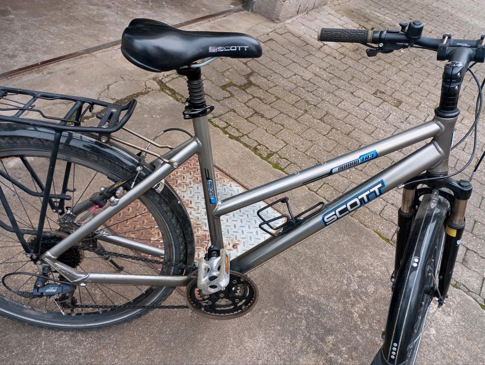 Scott Nomad T3 Mädchen Fahrrad 26 Zoll in Niederelbert