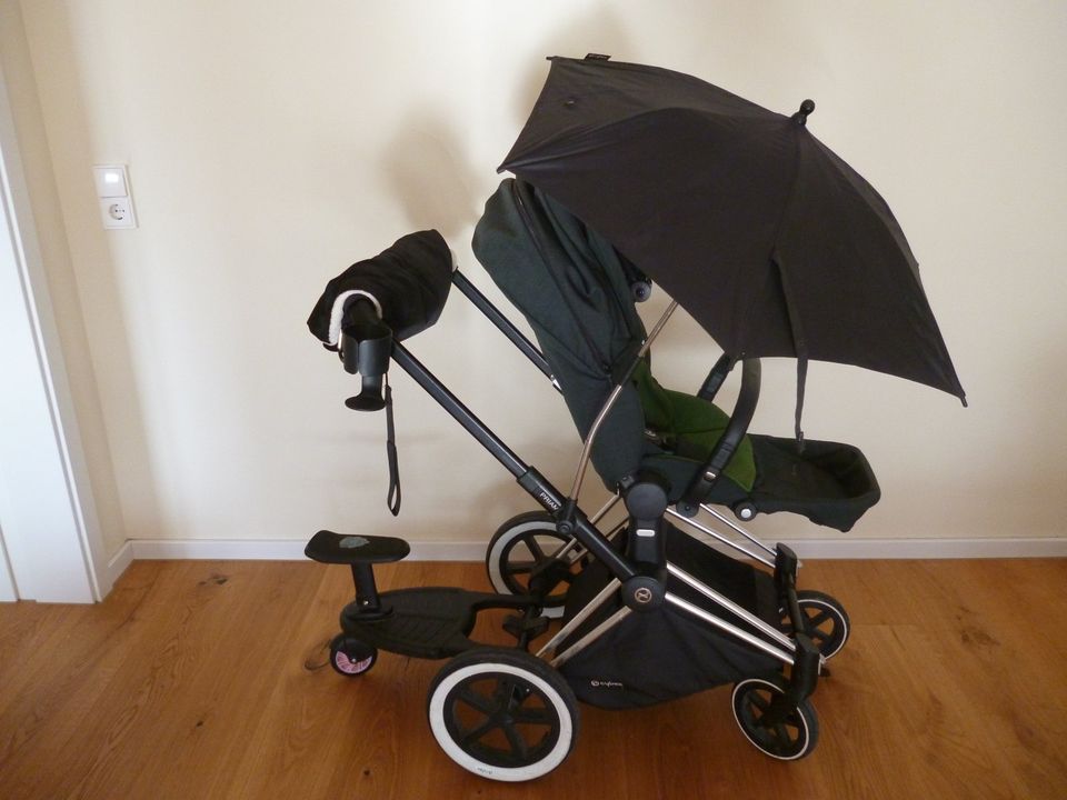 Kinderwagen Cybex Priam & üppiges Zubehör, Cybex Babyschale in Burglengenfeld