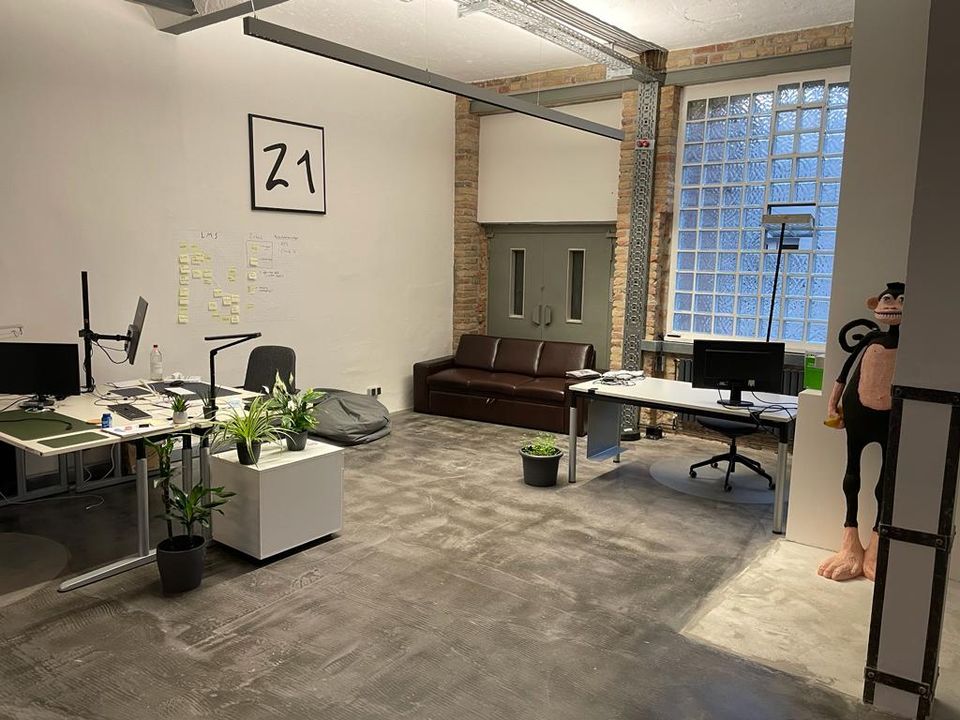 Co-working im Loft-Büro / Gemeinschaftsbüro / Büroräume anmieten in Frankfurt am Main