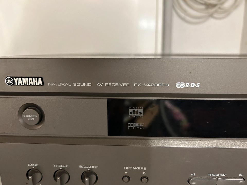 YAMAHA Natural Sound AV Receiver RX-V420RDS in Emsdetten