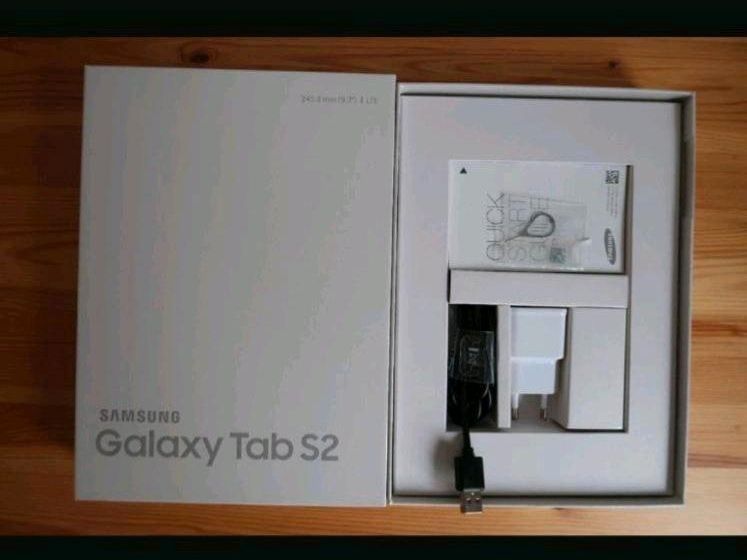 Samsung Galaxy Tab S2 SM-T815 32 GB Gold Edition 9,7 Zoll Tablet in Jena