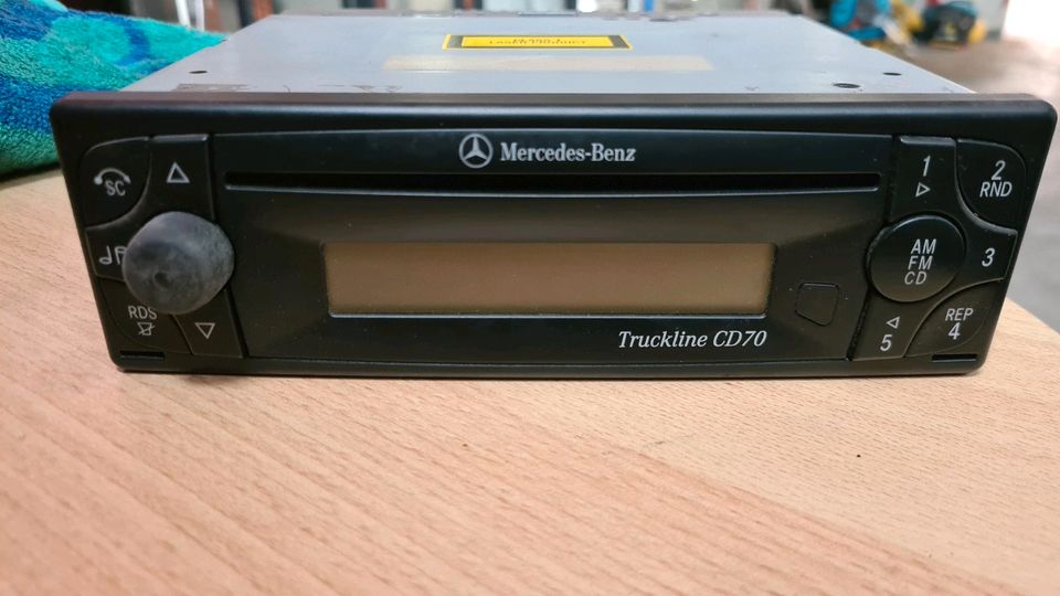 Mercedes Benz Truckline CD70 Becker Radio CD in Trier