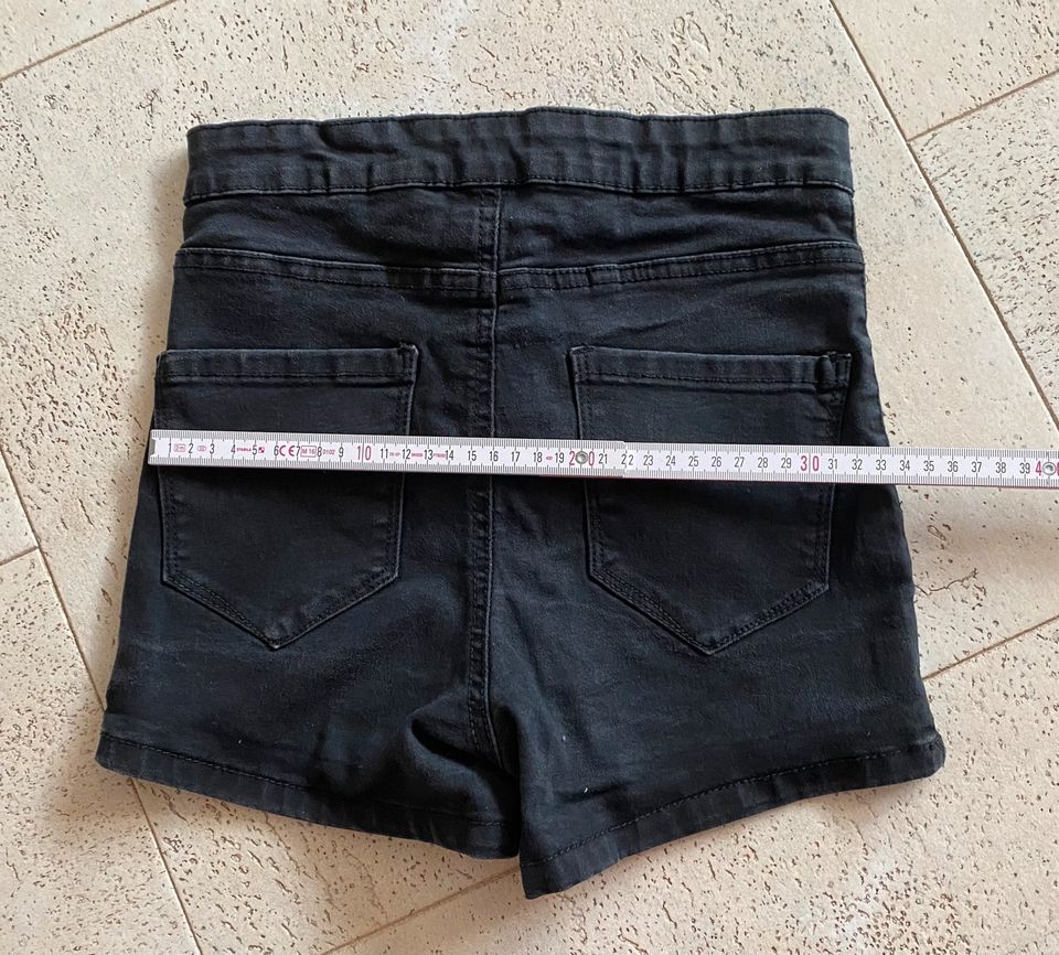 Jeans Shorts für Mädchen in Gr 140-146 in Neuenkirchen