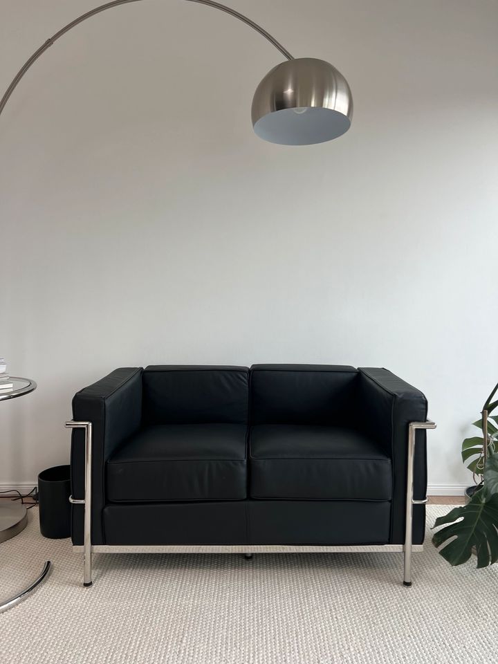 Le corbusier sofa  in real leather black with chrome in Berlin