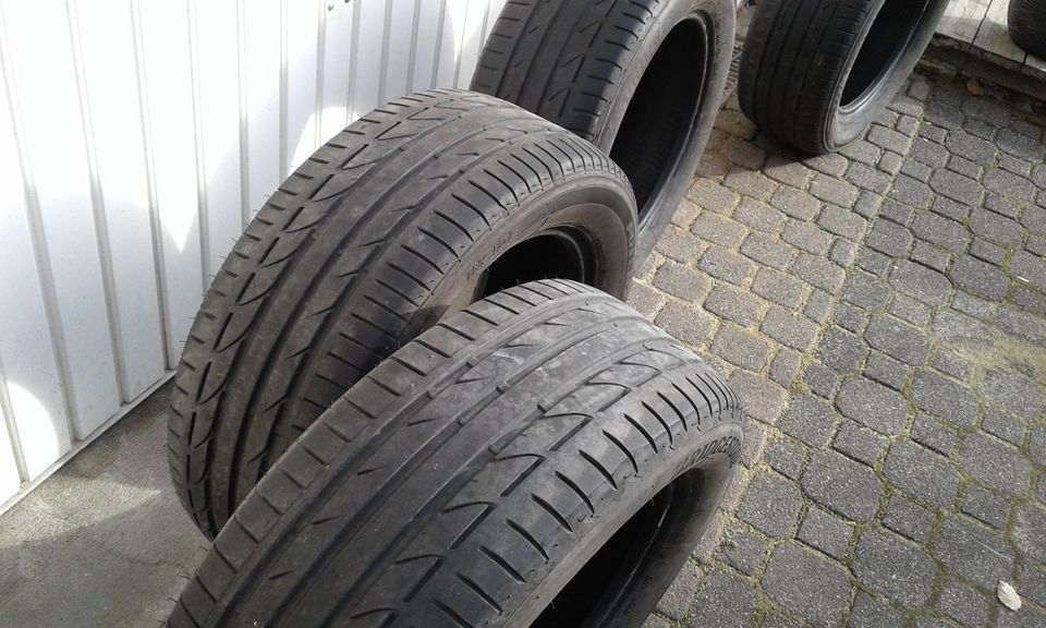 4 Sommerreifen Bridgestone Potenza 235/55 R17 103W in Werdohl