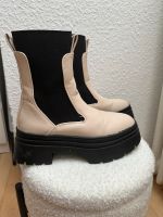 Schuhe Boots 36 Stiefel beige schwarz Damen Baden-Württemberg - Tamm Vorschau