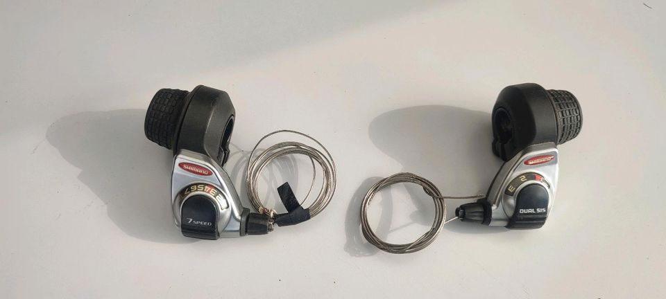 SHIMANO DREHGRIFF SCHALTUNG 3X7 in Gladbeck