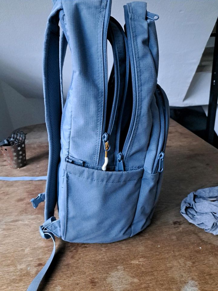 Dakine Schulrucksack in Erndtebrück