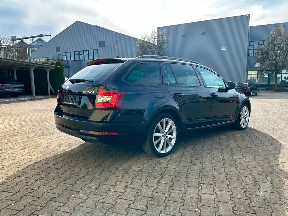 Skoda Octavia 2.0TDI DSG Clever 2H/LED/Lane Assist/R-Kamera/Eu6 in Giengen an der Brenz