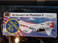 Flugzeug Modellbausatz REVELL F-4B Phantom II, 3 Teile fehlen Schwachhausen - Neu Schwachhausen Vorschau
