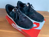 *Super NIKE Sneakers, Schuhe, schwarz, weiße Sohle, Gr. 41 - OVP* Bayern - Allershausen Vorschau