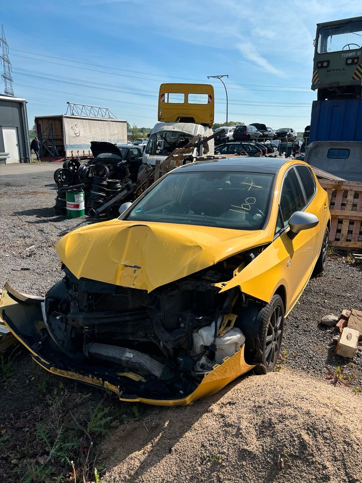 Seat Ibiza IV 6J Kotflügel rechts LS1A 2010 in Neuenkirchen - Merzen