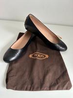 Tod‘s Damenschuhe Ballerina, Gr.41 in Schwarz Köln - Köln Merheim Vorschau