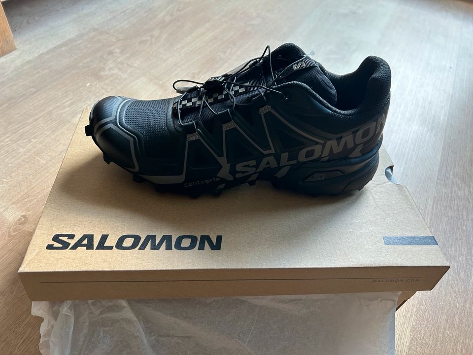 Salamon Outdoor/Wander Schuhe in Geislingen an der Steige