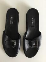 Stuart Weitzman LederSandalen schwarz zum Reinschlüpfen Größe 39 Bergedorf - Hamburg Lohbrügge Vorschau