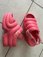 UGG Aww Sandale Gr.37 top Zustand Köln - Braunsfeld Vorschau