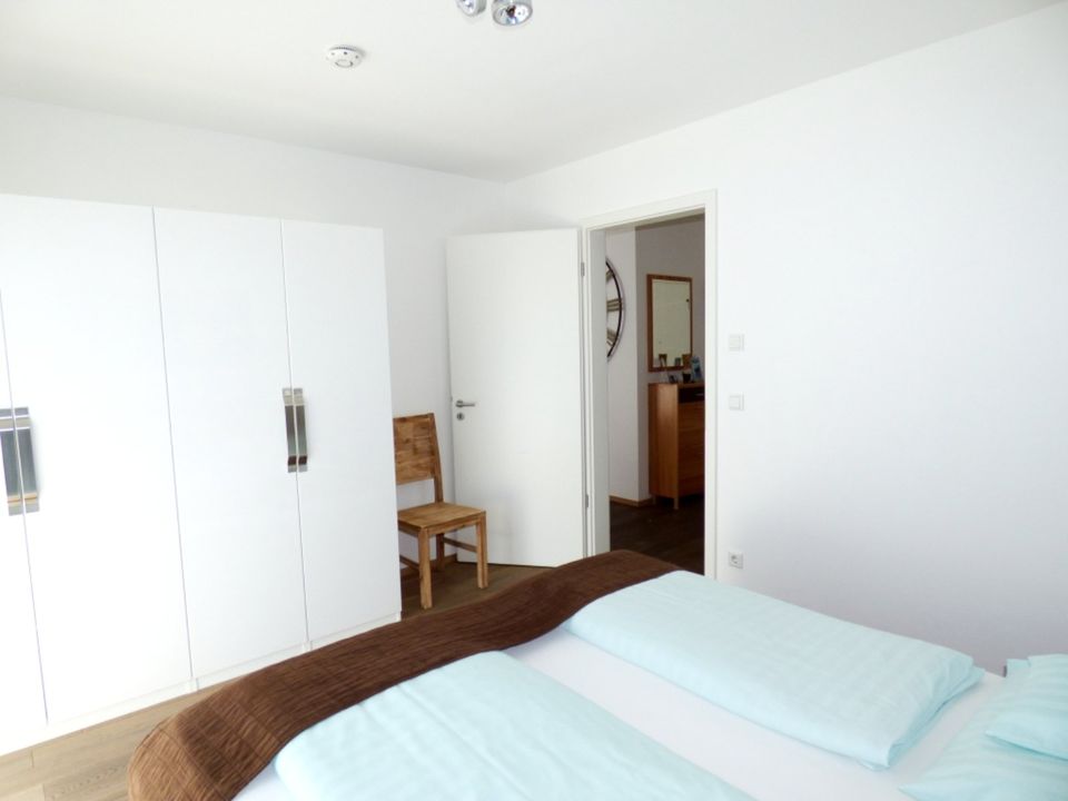 FN-Zentrum: Junge, offene und helle 2,5-Zimmer-Wohnung mit Loggia in Friedrichshafen