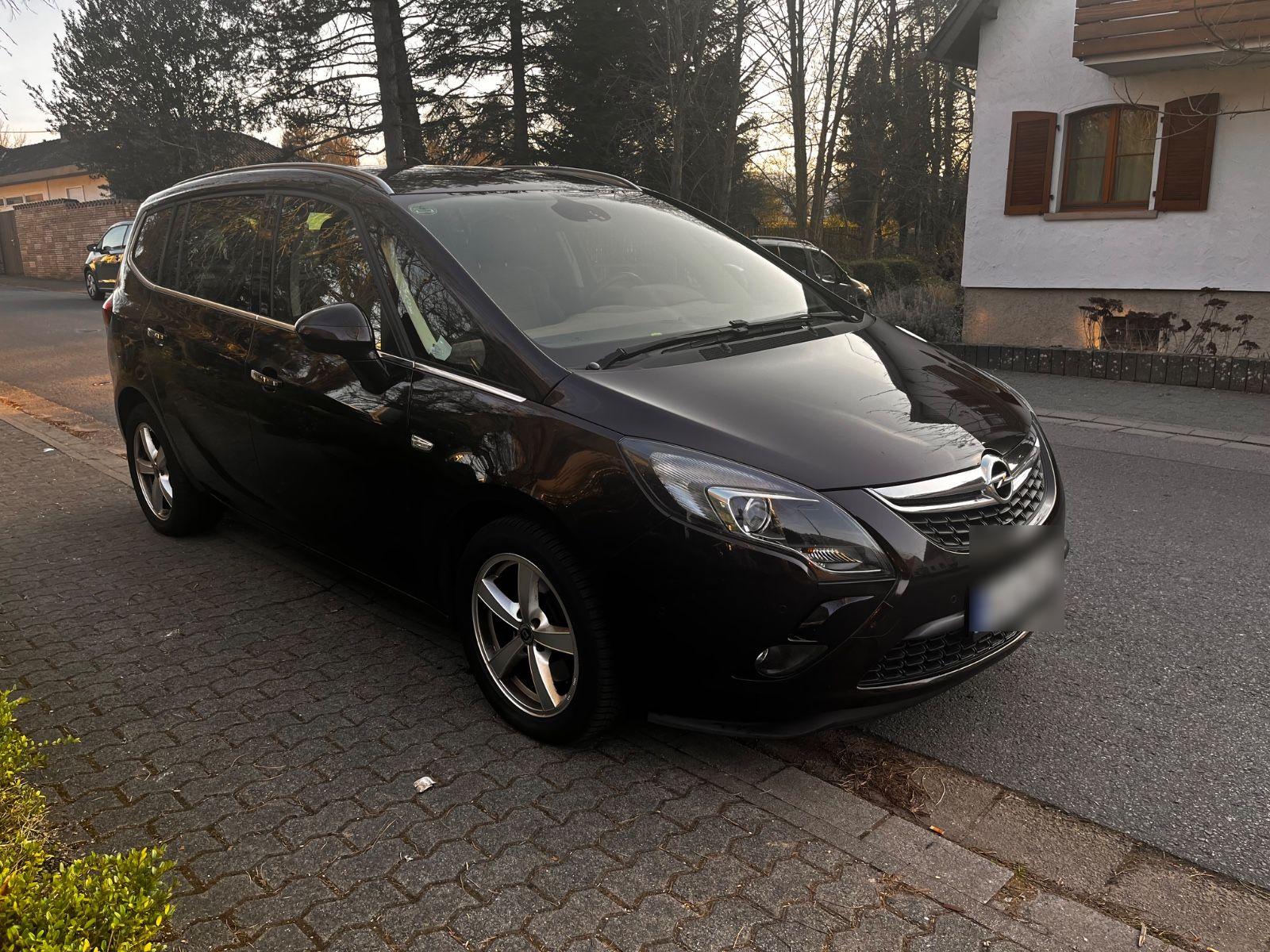 Abbildung des Autos Opel Zafira Tourer 2.0 C…