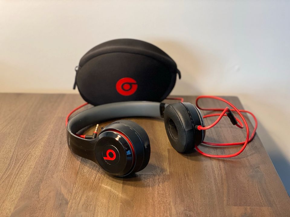 Beats Solo 2 Kopfhörer, Schwarz, inkl. Tasche, Audio Kabel in Essen