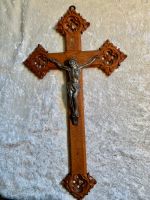 Wand Holzkreuz antik mit silberfarbener Jesus Skulptur Rheinland-Pfalz - Andernach Vorschau