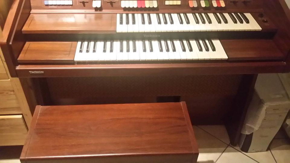 Technics Orgel U30 elektronisch mit Pedal Klavier Instrument in Wenden