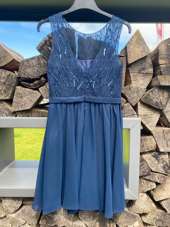 Ball-Abendkleid in Bad Lippspringe