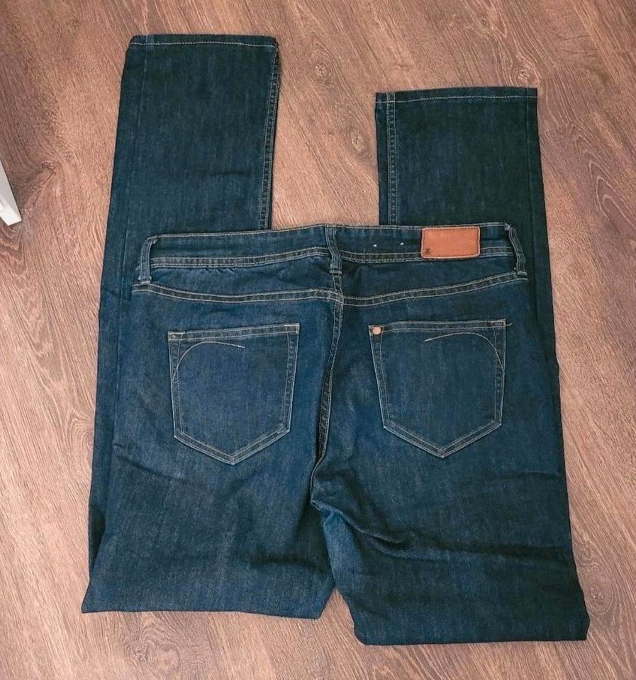 Jeans h&m 30/34 in Boizenburg/Elbe