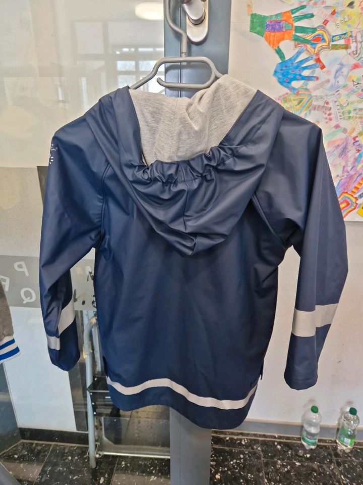 Schöne Regenjacke von Sterntaler gr 128 in Rheurdt