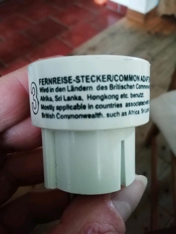 Steckdosen Adapter Stecker Ausland in Südbrookmerland