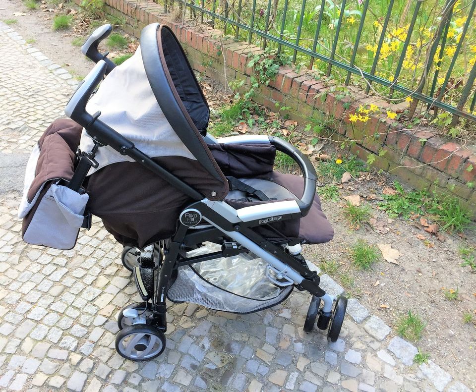 Peg Perego Pliko Compact Buggy Regenschutz Wickeltasche top Mokka in Berlin